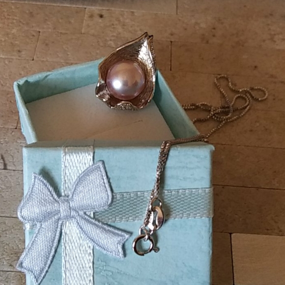 Pearl Shell Necklace 17" Light Purple Silver Tone - Picture 4 of 5